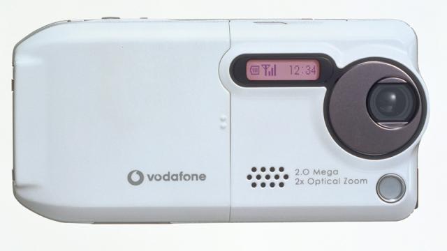 <b>Ştiaţi că: primul telefon cu zoom optic a fost produs de Sharp şi lansat în iulie 2004?</b>&Icirc;n ziua de azi multe companii se lauda cu funcţii zoom optic pe telefoanele lor mobile, poate pe modelele Samsung Galaxy K/K Zoom mai mult dec&acirc;t pe orice alt handset. &Icirc;n vreme ce nici un iPhone nu are parte de această dotare...
