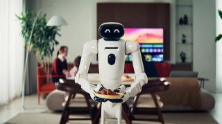 CES 2026: LG CLOiD este menajera AI din casa ta, îți aduce berea din frigider și aranjează hainele
