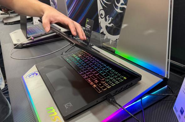 MSI Crosshair 16 Max HX - Fotografii CES 2026: MSI-Crosshair-16-Max-HX_ (5).jpg