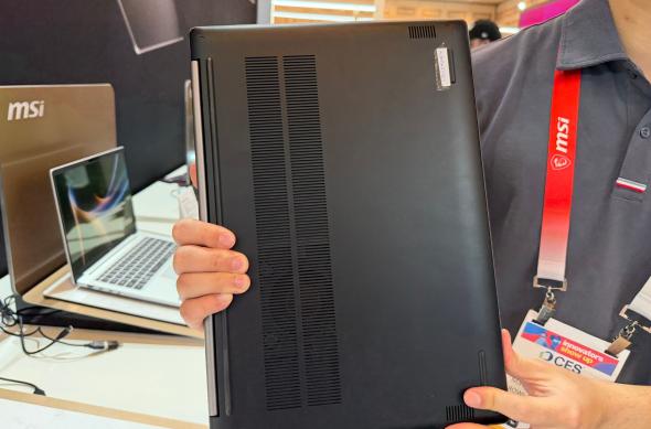 MSI Modern 16s - Fotografii CES 2026: MSI-Modern-16s_ (9).jpg