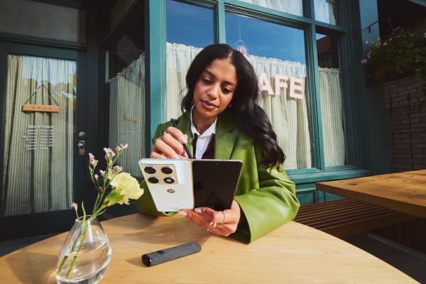 Motorola Razr Fold în toată splendoarea sa! Iată imagini cu rivalul de Galaxy Z Fold7/Fold8