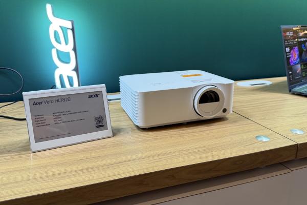 Acer Vero HL1820 - Fotografii CES 2026