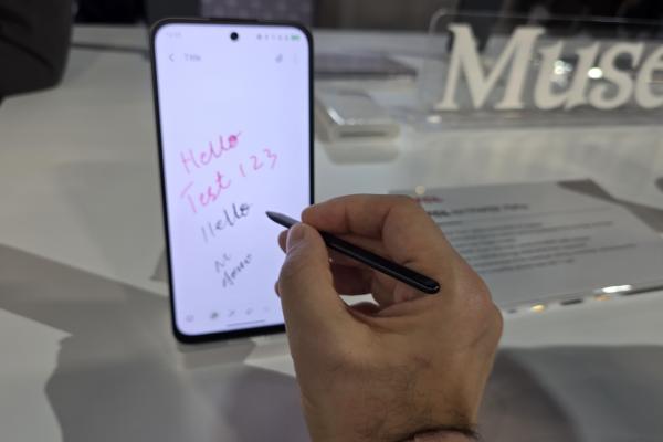 TCL NXTPAPER 70 Pro - Fotografii hands-on CES 2026