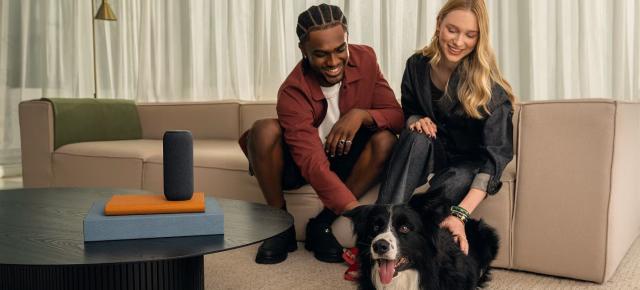 CES 2026: Motorola anunță boxa portabilă Sound Flow, cu nuanțe Pantone, sunet Bose