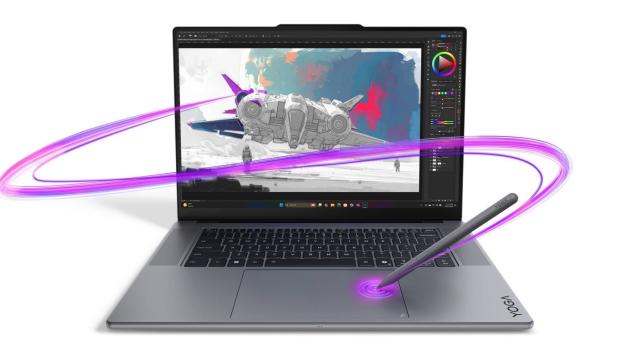 <b>CES 2026: Lenovo Yoga Pro 9i Aura Edition vine cu RTX 5070 și touchpad pe care poți desena; Design nou și hardware serios pentru creatori</b>La CES 2026, Lenovo a prezentat o versiune îmbunătățită a flagship-ului său în materie de laptopuri, dedicată creatorilor de conținut. Discutăm despre Lenovo Yoga Pro 9i Aura Edition, un model care iese în evidență atât prin specificații de top