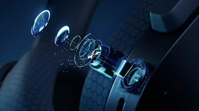 <b>Razer a pus camere pe căşti de gaming şi le-a învăţat să gătească - Project Motoko </b>Razer a adus ceva neaşteptat la CES 2026: o pereche de căşti de gaming care integrează două camere. Câte una pe fiecare cupă şi de vreme ce totul e în faza de concept se numeşte Project Motoko. Numele final va fi diferit

