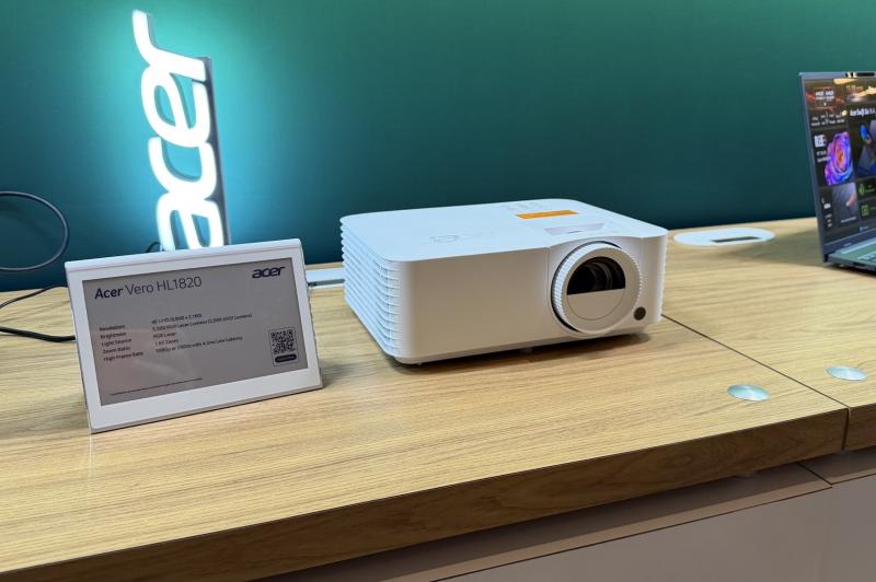 Acer Vero HL1820 - Fotografii CES 2026: Photo 06.01.2026, 11 39 48.jpg