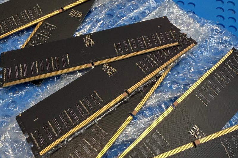 Memorie RAM - DIY garaj: DDR5-MEMORY-MOD-1.jpg