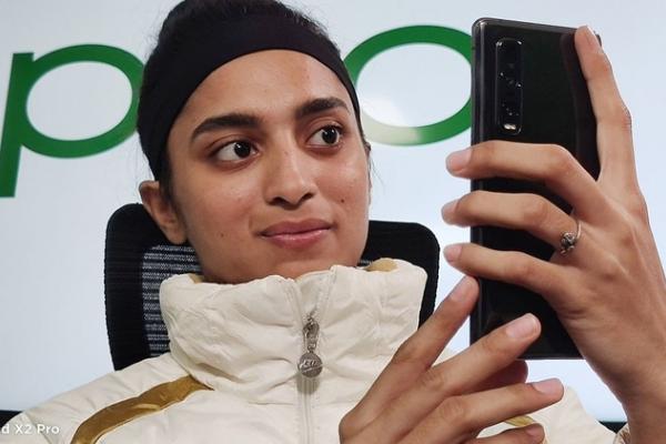 Oppo a facilitat un apel video 5G global la Roland-Garros, unind juniorii tenisului mare cu oficialii competiției via Oppo Find X2 Pro