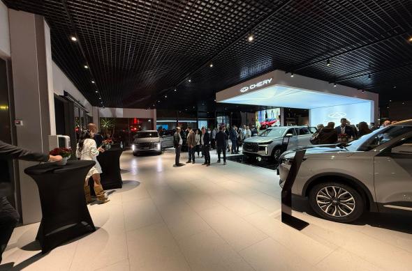 Showroom Chery: Showroom-Chery (5).jpg