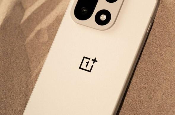 OnePlus 15 - Fotografii reale (Leak): download (94).jpg