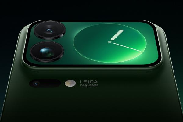 Xiaomi 17 Pro este rivalul de iPhone 17 Pro ce aduce ecran secundar în spate și rămâne la fel de compact