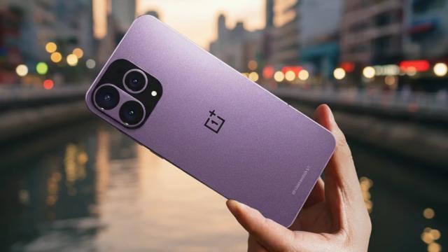 <b>OnePlus și Hasselblad s-au despărțit oficial? Se speculează că tehnologia DetailMax Engine ar fi doar un rebrand</b>OnePlus a confirmat într-un final ceea ce comunitatea bănuia de ceva vreme: colaborarea de cinci ani cu Hasselblad s-a încheiat. Parteneriatul a început cu OnePlus 9 și a durat până la seria OnePlus 13, timp în care brandul suedez a ajutat la rafinarea