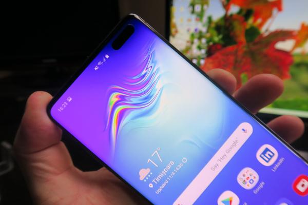 Samsung Galaxy S10 5G: Display pe măsură seriei S10, excelent la consum de conţinut HDR