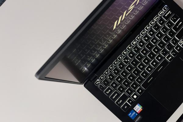 MSI Modern 14 C12M - Fotografii