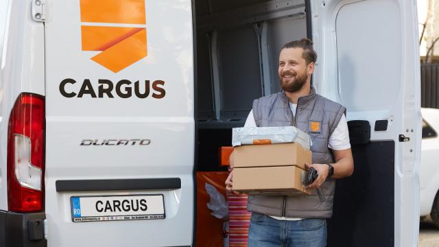 <b>Cargus anunță atingerea bornei de 3000 de puncte SHIP & GO, ce include lockere și unități PUDO (pick-up and drop-off)</b>Pe final de lună septembrie aflam că cei de la Gargus își vor lansa propria rețea de lockere, cu investiții de 40 de milioane de euro pentru extinderea acesteia. Am ajuns pe final de noiembrie acum, moment în care compania de curierat 