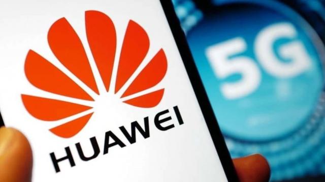 <b>Huawei licenţiază tehnologie 5G spre OPPO şi Samsung, pentru a recupera din banii pierduţi în urma interdicţiilor</b>Huawei a găsit o nouă metodă de a face profit de pe seama tehnologiilor sale 5G: licenţierea brevetelor spre rivali. Acest brand e de altfel unul dintre cei mai mari posesori de brevete la nivel global şi în fiecare an bate recorduri 