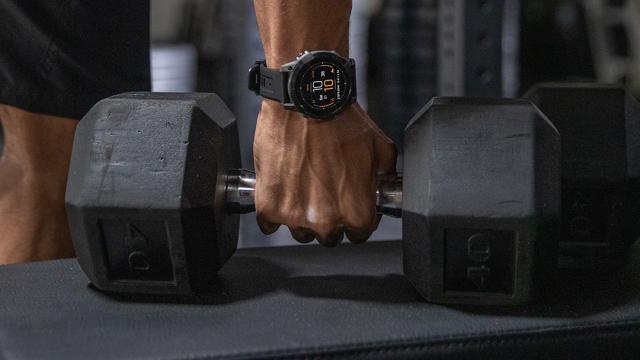 <b>Garmin dezvăluie raportul de fitness al anului 2022: au revenit obiceiurile pre-pandemice, cu creşteri în toate segmentele de activitate</b>Aşa cum Google ne dezvăluie cele mai căutate cuvinte la final de an, Garmin ne dezvăluie un raport de fitness pentru întregul an 2022. Aşa aflăm ce activităţi sportive se practică cel mai intens şi câţi pași au făcut în medie utilizatorii aplicaţiei 