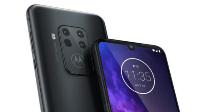 <b>Motorola One Zoom este primul telefon Moto cu 4 camere, zoom hibrid 5X; Scapă în specificaţii, randări şi preţ</b>De ceva vreme ştim că Motorola se pregăteşte să îşi extindă gama Moto One, iar cel mai nou scăpat model este Motorola One Zoom. O perioadă a fost cunoscut şi sub numele de Moto One Pro, iar acum revine în scăpări de specificaţii şi randări, plus preţ.