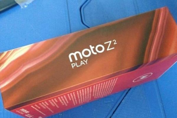 Moto Z2 Play este fotografiat alături de pachetul de retail; lansarea ar avea loc pe 1 iunie!