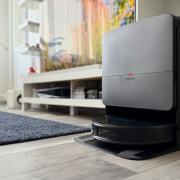 Roborock Saros 20 Review: Aspiratorul care vede toate obstacolele din casă, escaladează praguri înalte și aspiră covoarele la un fabulos 36000 Pa