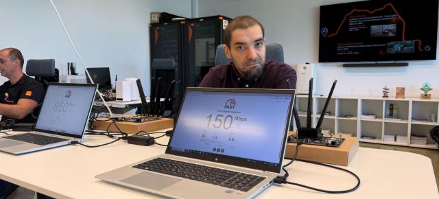 Am asistat la prima demonstrație 5G RedCap din România, în Orange 5G Lab. În laboratorul din Politehnică se testează și tehnologiile viitorului, precum 6G