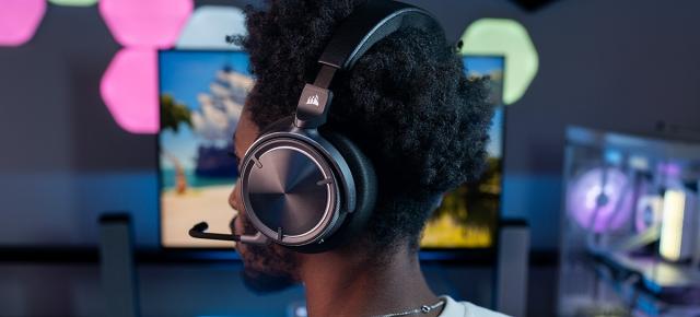 E LUNI e AMAZON: Corsair Virtuoso MAX Wireless headset gaming cu Dolby Atmos, ANC și drivere grafen