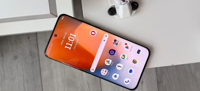 Motorola edge 70 Fusion: OS UI cu look stock, mult Google preinstalat și Moto AI în limba română