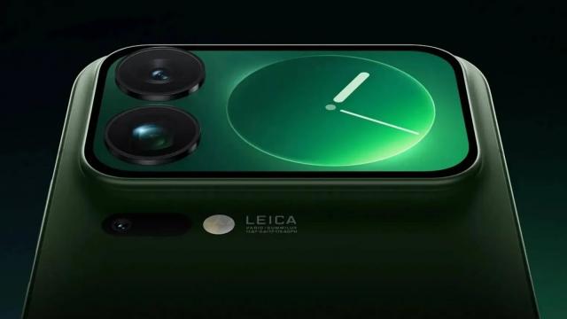 <b>Xiaomi 18 cel mic va aduce o baterie imensă și două camere de 200 de megapixeli</b>Judecând după toate scăpările din ultima vreme, cred că am identificat care va fi trendul numărul 1 la camerele telefoanelor din 2027. E vorba despre integrarea a doi senzori de 200 de megapixeli și despre o baterie imensă. În vreme ce se zvonește