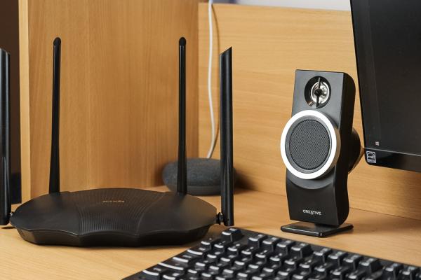 Tenda RX9 Pro - Un router rapid și stabil, cu Wi-Fi 6