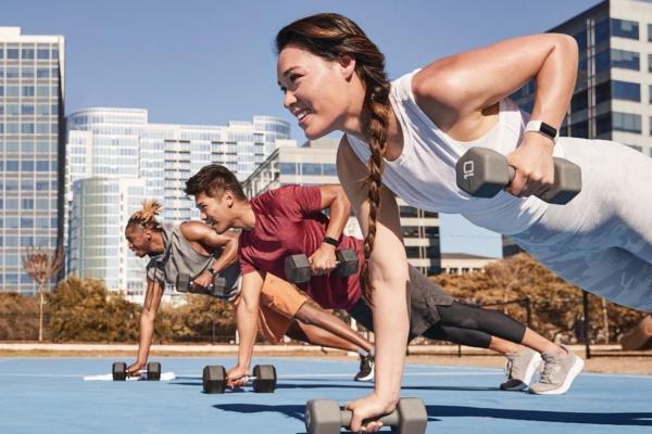 Fitbit Charge 5 a debutat oficial! Brățară fitness cu display OLED, funcție EKG și NFC pentru plăți contactless