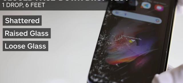 Cat timp poate supravieţui Samsung Galaxy Z Fold 3 sub apă? Bonus: drop test (Video)