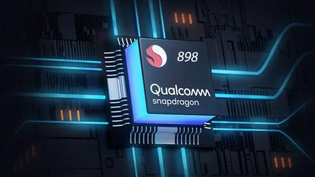 <b>CPU-ul Qualcomm Snapdragon 898 își face apariția în Geekbench; Rezultatele sunt promițătoare</b>Qualcomm urmează să anunțe un nou procesor flagship în decembrie, în cadrul conferinței sale anuale. El va fi succesorul lui Snapdragon 888 și este cunoscut momentan sub numele de “Snapdragon 898”. Azi și-a făcut apariția în Geekbench, având numele de cod