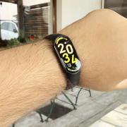 Am testat Xiaomi Smart Band 10! Cea mai nou adiție din gama care a contribuit la accesiunea companiei și chiar depășirea Apple la nivel de vânzări