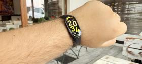 Am testat Xiaomi Smart Band 10! Cea mai nou adiție din gama care a contribuit la accesiunea companiei și chiar depășirea Apple la nivel de vânzări