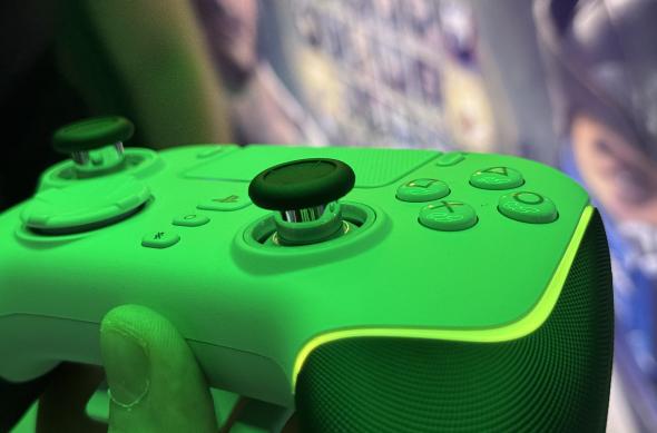 Razer Wolverine V2 Pro: Razer Wolverine V2 026.jpg