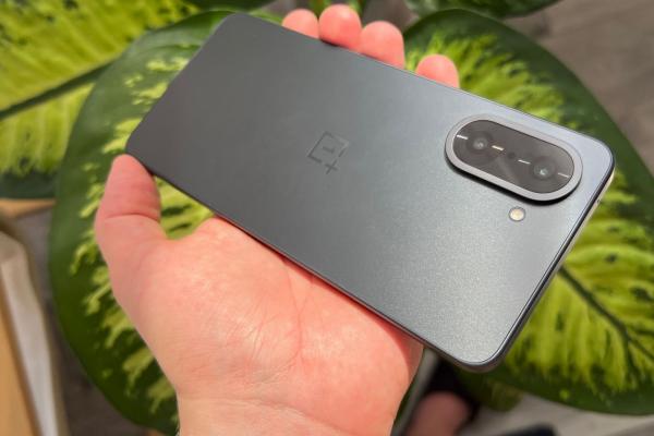 OnePlus Nord CE5: Camera de mid-range bună la selfie-uri, captură bokeh și care nu spune nu nici la o plimbare noaptea