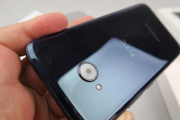 HTC U12 Life va opta pentru un ecran cu decupaj, susține leaker-ul Evan Blass
