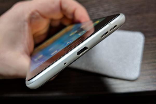 Nokia 5: Multimedia solidă, fără vibraţii sau distorsionări