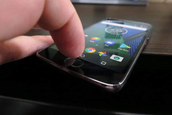 Motorola Moto G5 Plus: Hardware aliniat cu midrangere de 2016, 2017