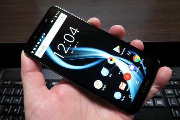 Allview X4 Soul Infinity N: Design arătos, cu aspiraţii de HTC U şi un nou suflu