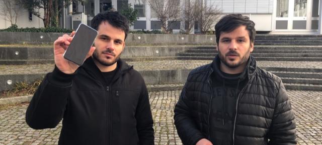 Apple Face ID versus Samsung Iris Scan în bătălia gemenilor din Germania (Video)