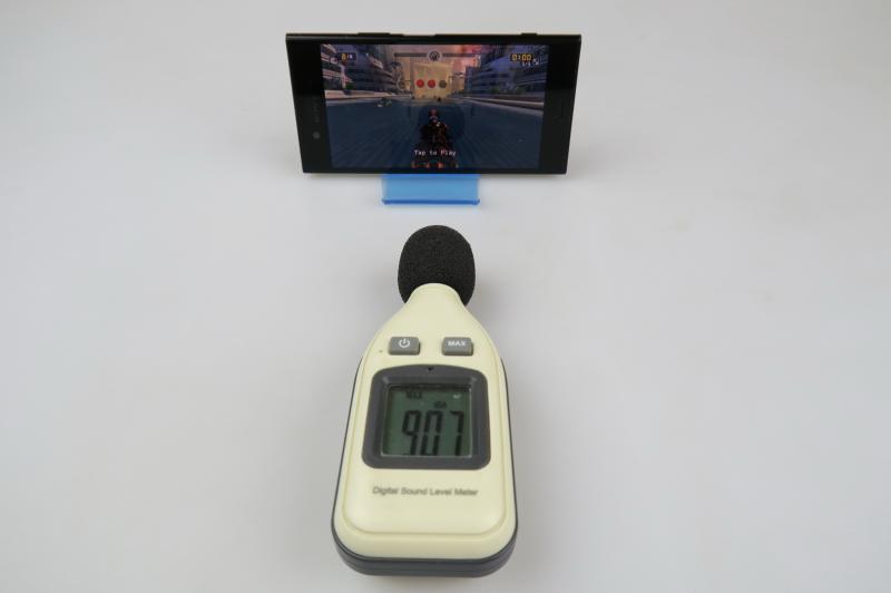 Putere volum Sony Xperia XZ1: Sony-Xperia-XZ1_046.JPG