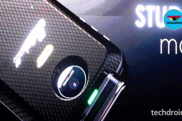 Noi module Moto Mods sunt prezentate sub formă de concept; există și un accesoriu audio Marshall