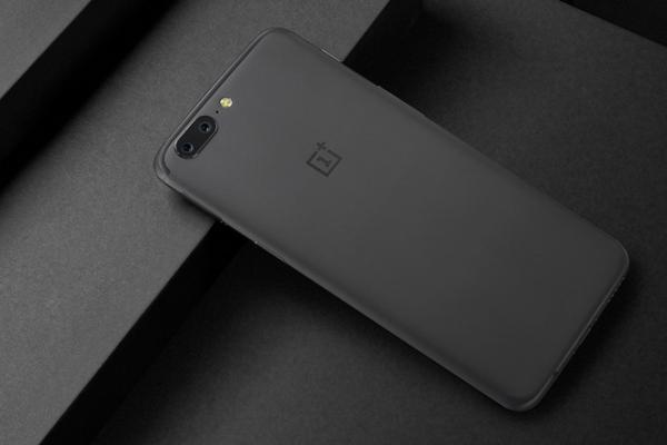 OnePlus 5 cu 40$ mai ieftin pe TomTop decât cumpărat de pe OnePlus.net