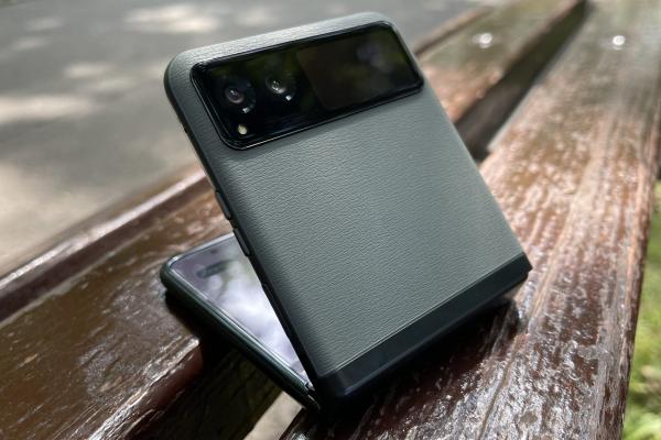 Motorola RAZR 40: Benchmark-uri de nivel mid-range, fără ceva ieșit din comun ca performanță