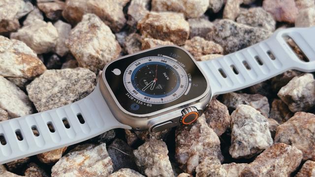 <b>Apple Watch Ultra 2 este așteptat să debuteze spre final de an 2023 și va include elemente printate 3D</b>De la ultima știre pe care am avut-o asociată lui Apple Watch Ultra 2 a trecut ceva timp, iar pe atunci aflam că acest nou model va fi și mai scump, asta din cauza ecranului microLED. Astăzi vin noi detalii online care ne aduc la cunoștiință 