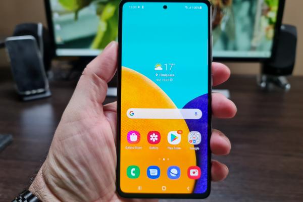 Luminozitate display Samsung Galaxy A52 5G și ecran văzut la microscop