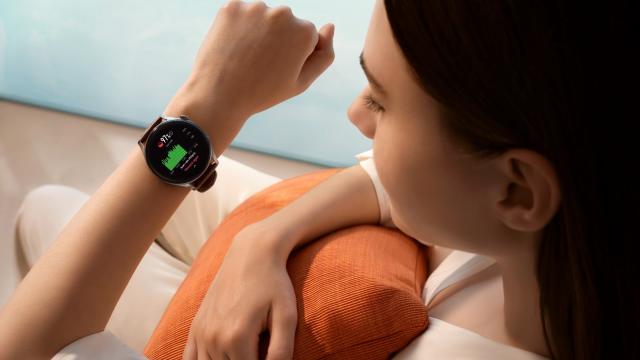 <b>[UPDATE - Perioada de precomandă se prelungește] Huawei Watch 3 vine în magazine de mâine, 7 iulie; Iată oferta pentru noile ceasuri cu HarmonyOS </b>Seria Huawei Watch 3, care include modelele Watch 3 Pro şi Watch 3 va ajunge în magazinele din România începând de mâine, 7 iulie 2021. Acestea sunt primele produse cu HarmonyOS 2.0 la bord din ţara noastră şi vin 