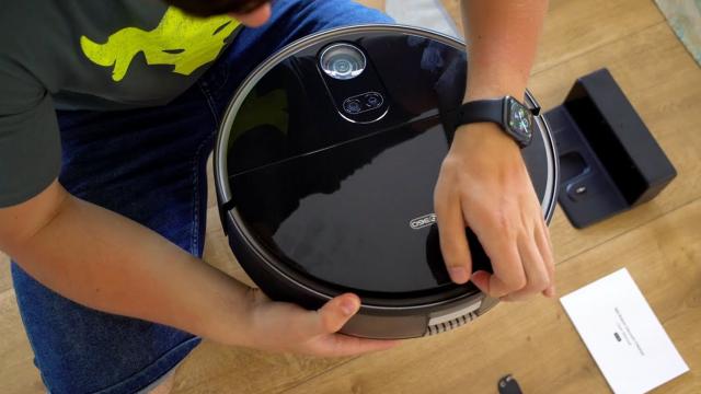 <b>360 Robot Vacuum Cleaner S10 Review - Aspiratorul inteligent hibrid cu cartografiere 3D și funcții care depășesc concurența</b>De un an și jumătate petrecem mai mult timp în confortul locuinței noastre astfel încât experiența pe care o avem acasă a devenit mai importantă ca niciodată. Un gadget smart care ajută la îmbunătățirea experienței